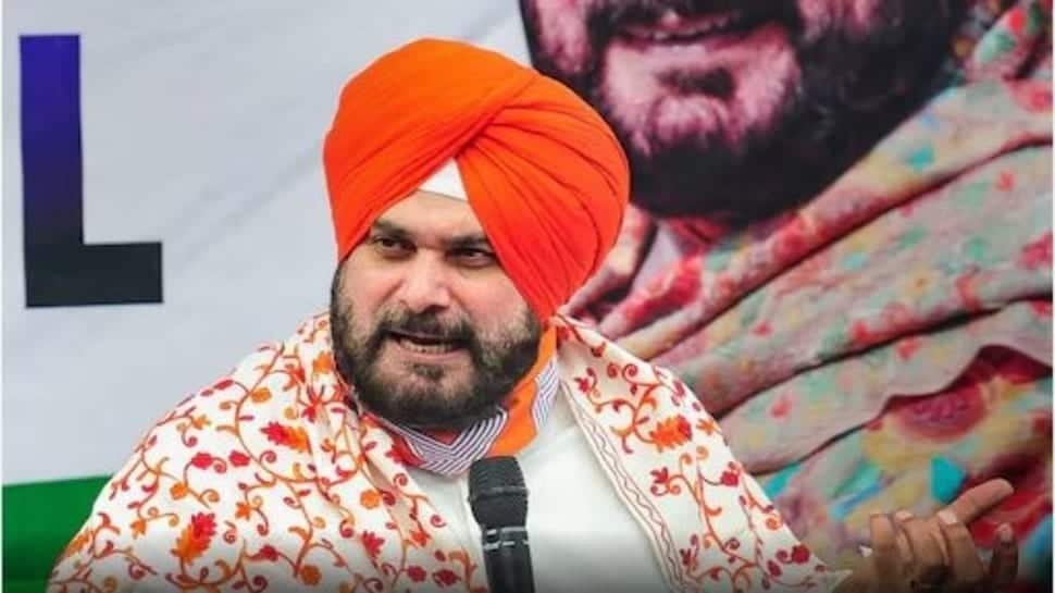 Bhagwant Mann is a &quot;rubber doll&quot;, Navjot Singh Sidhu openly attacks Punjab CM