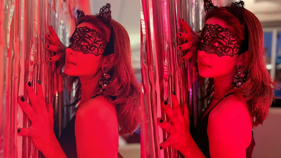 Jennifer Winget turns a cat woman in black dress and mask