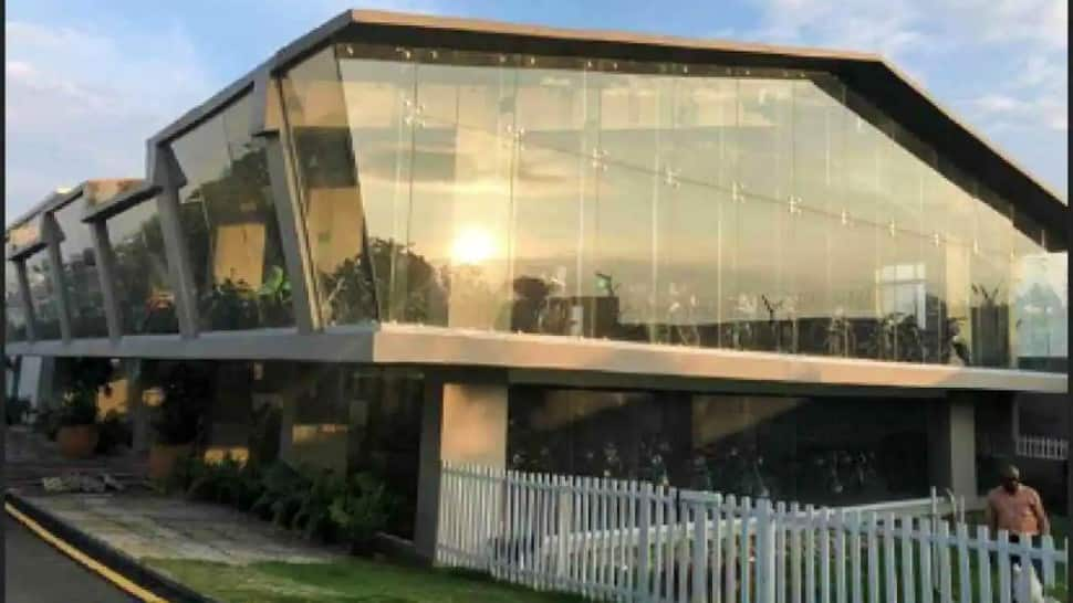 MS Dhoni built the farmhouse in 2017 and named it Kailashpati. This is his biggest house so far and he spends most of his free time on this property, taking care of his dogs and horses and enjoying time with his daughter Ziva. This home is 20 minutes away from his first home at Harmu Road. (Source: Twitter)