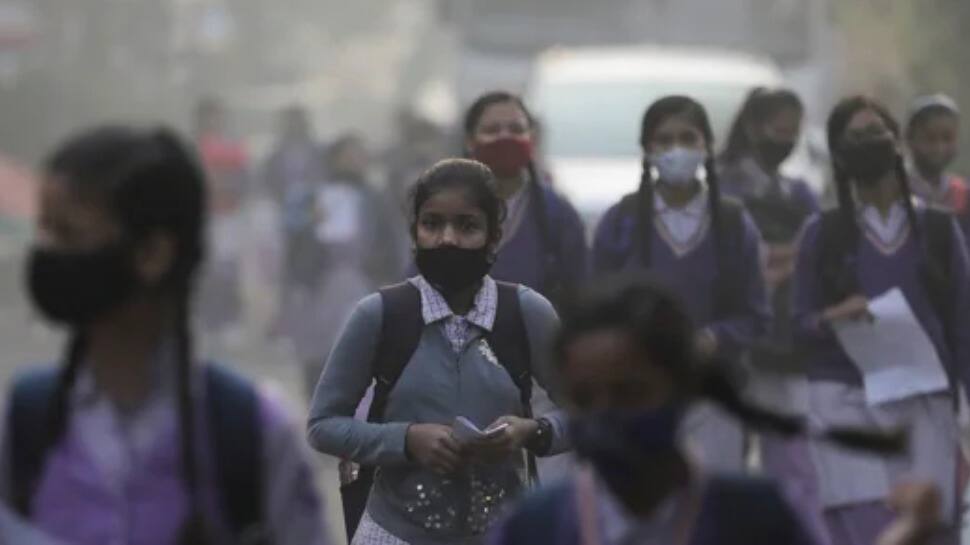 Fourth wave scare: Is Delhi’s deteriorating AQI causing surge in Covid cases?