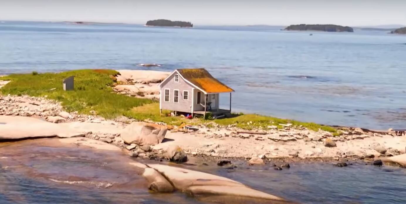 World Loneliest Home in USA