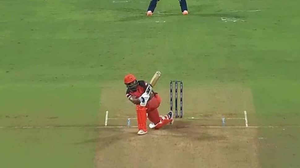 IPL 2022 GT vs SRH: Shashank Singh smashes HATTRICK OF SIXES in Lockie Ferguson&#039;s over, video goes viral - WATCH