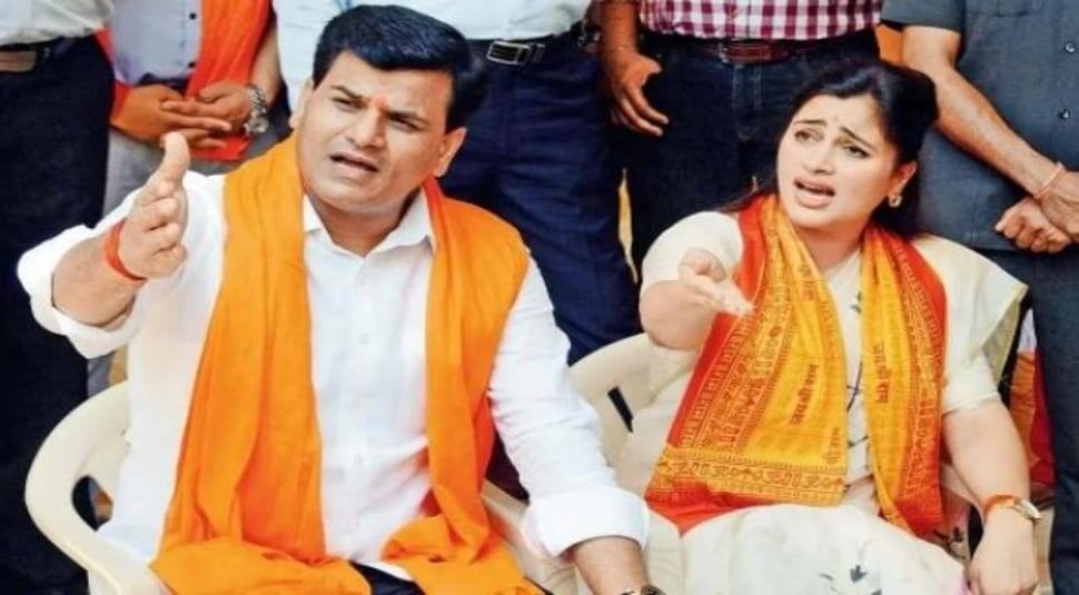 Hanuman Chalisa Row: Navneet and Ravi Rana move court, request home-made food in jail