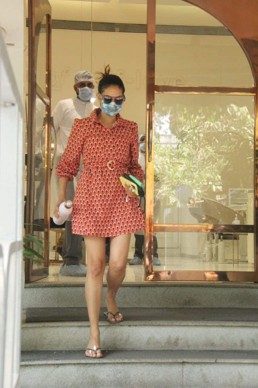 Mira Rajput's OOTD is easy breezy!