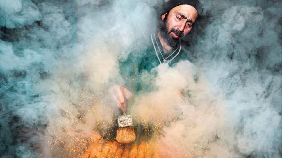 &#039;Kebabiyana&#039;: Kolkata-based photographer wins international photography contest for &#039;amazing&#039; pic of Kashmiri kebab seller