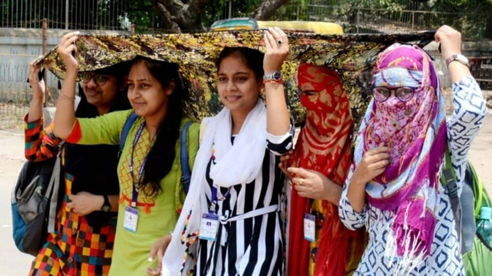 Step out at your own risk! IMD issues heatwave warning for country - 10 points