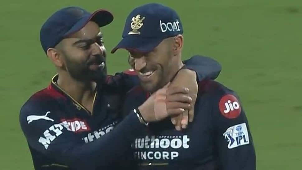 IPL 2022: Faf Du Plessis and Virat Kohli&#039;s HILARIOUS clip of playing &#039;dumsharas&#039; - WATCH