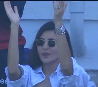 Anushka cheering for Virat Kohli from stands 