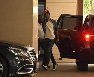 Ranbir Kapoor visits Jackky Bhagnani's house