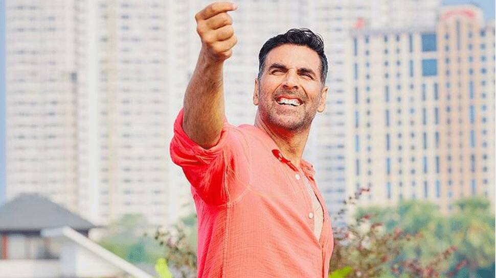 Akshay Kumar thanks fans on completing 30 years in cinema, calls it &#039;lifetime filled with your love&#039;