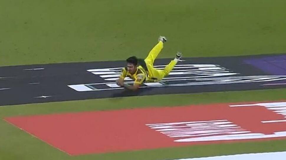 WATCH: CSK&#039;s Mukesh Choudhary takes an UNBELIEVABLE catch to dismiss RCB&#039;s Rajat Patidar in IPL 2022 contest