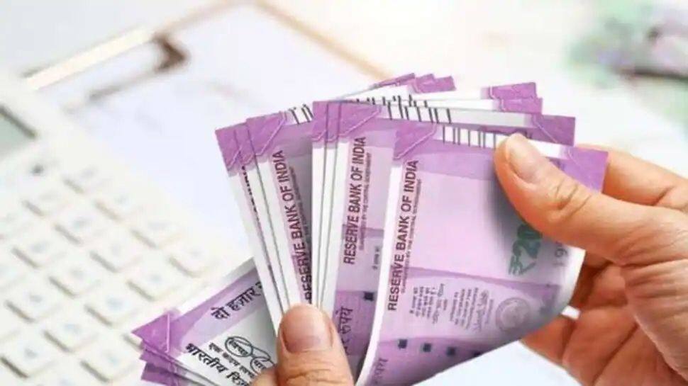 Taken home, car loan? Your EMIs could soon increase as 2 big banks hike lending rates, check details | Personal Finance News - Vimarsana News