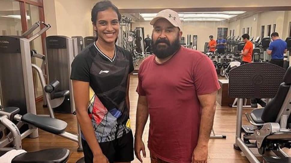 When Indian badminton star PV Sindhu met legendary actor Mohanlal, check pic HERE