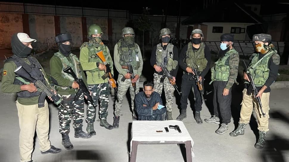 LeT terrorist arrested in Kashmir's Baramulla, arms, pistols recovered ...