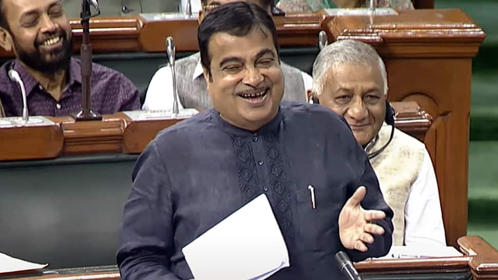 IAS officer cites &#039;Hawa aur dhundh&#039; for Bihar bridge collapse, Nitin Gadkari reacts