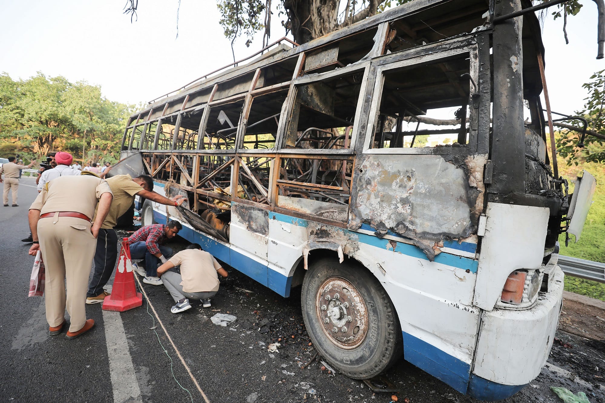 Katra bus fire: Terrorists attacked bus with sticky bomb, says J&K BJP president