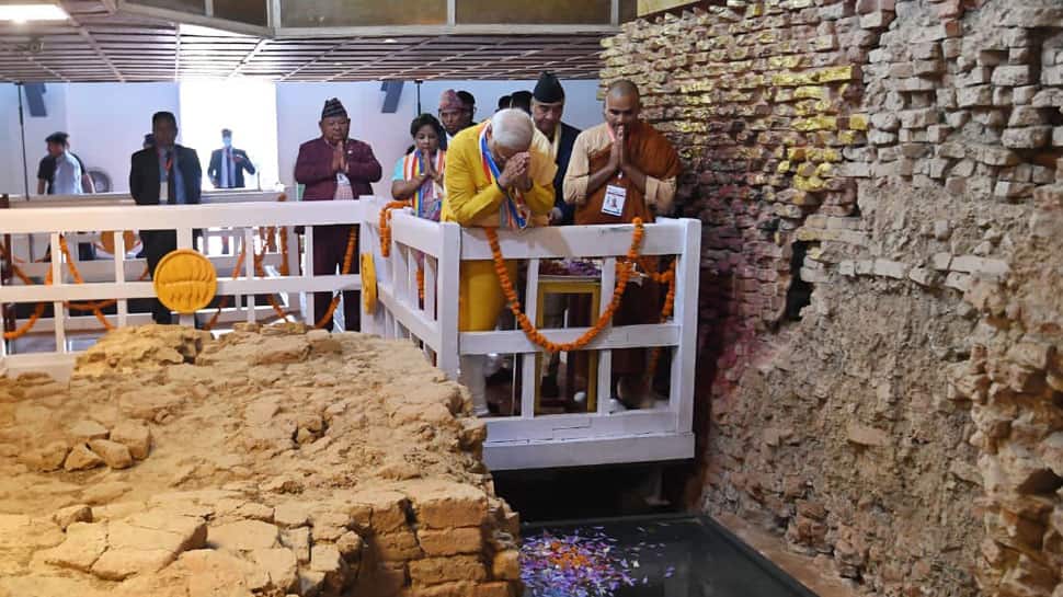 PM offers prayers at Mahamayadevi Temple