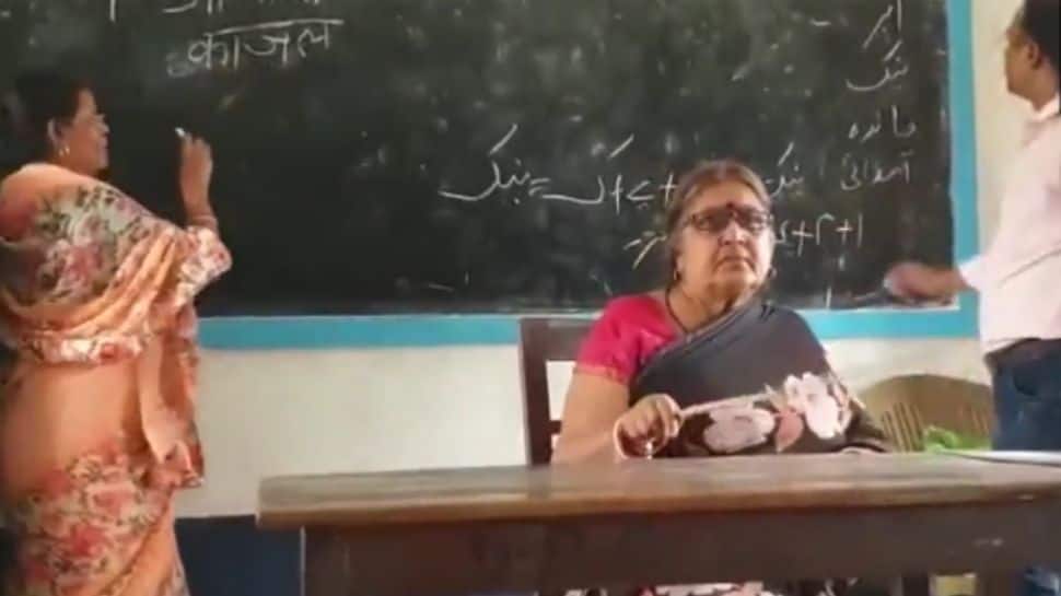 970px x 545px - Shocking! Hindi and Urdu teachers share same blackboard, teach  simultaneously - Watch viral video | India News | Zee News