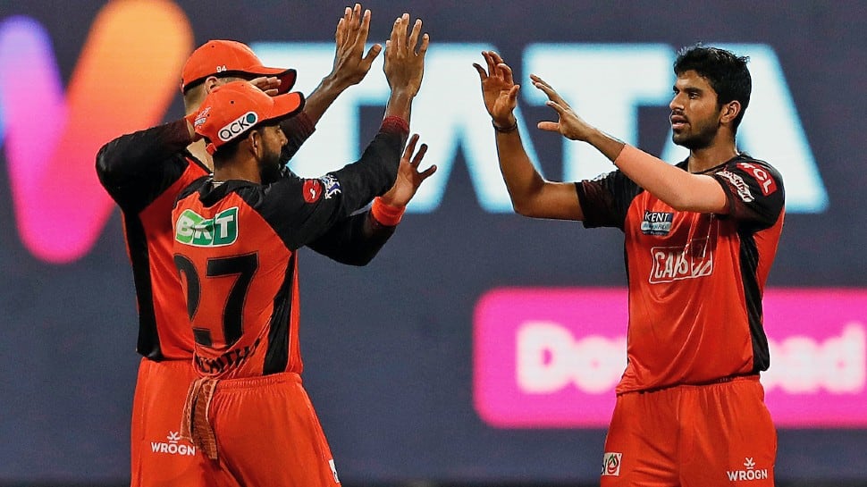 IPL 2022 Updated Points Table, Orange Cap and Purple Cap: Sunrisers Hyderabad remain in Playoff race, Umran Malik rises to 4th thumbnail