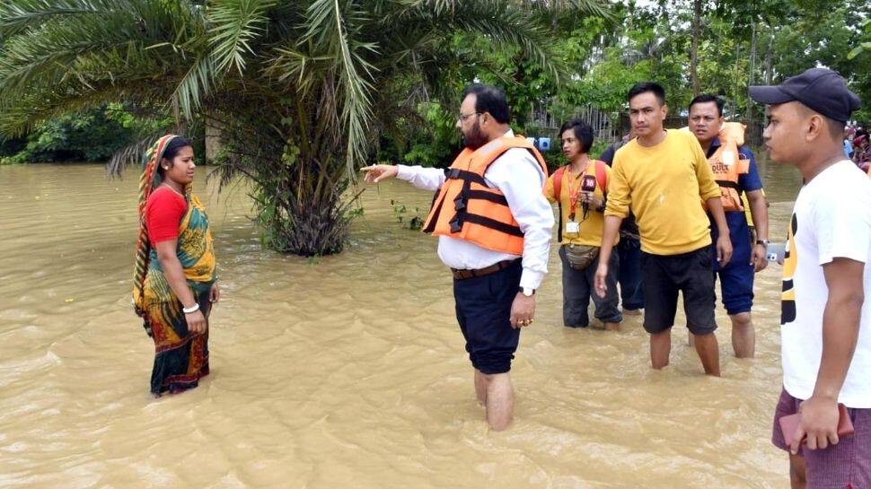 Minister inspects flood-affected area