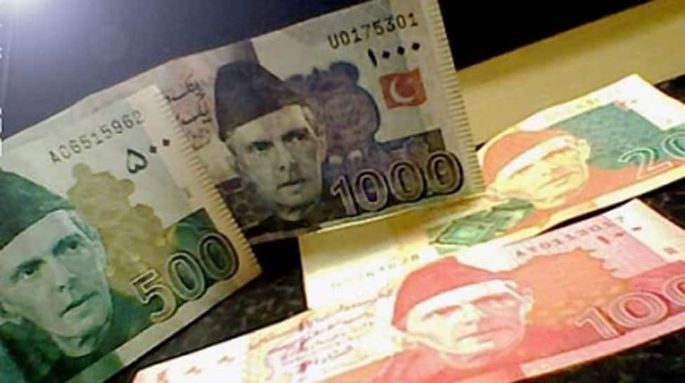 Pakistani rupee touches 200 against US dollar in open market, investors concerned 