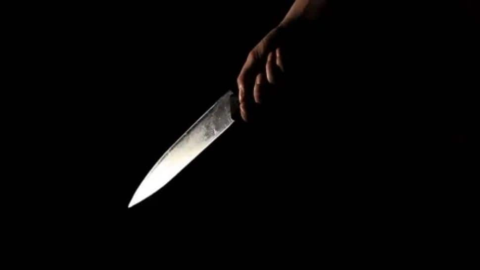 Delhi shocker! 15-year-old boy stabbed outside school by unknown men 