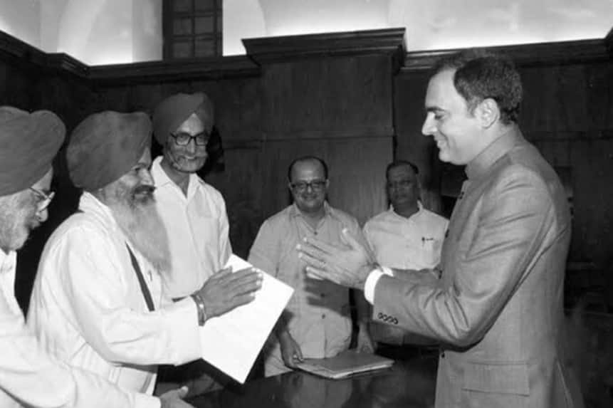 Rajiv Gandhi took over charge of Congress in 1984