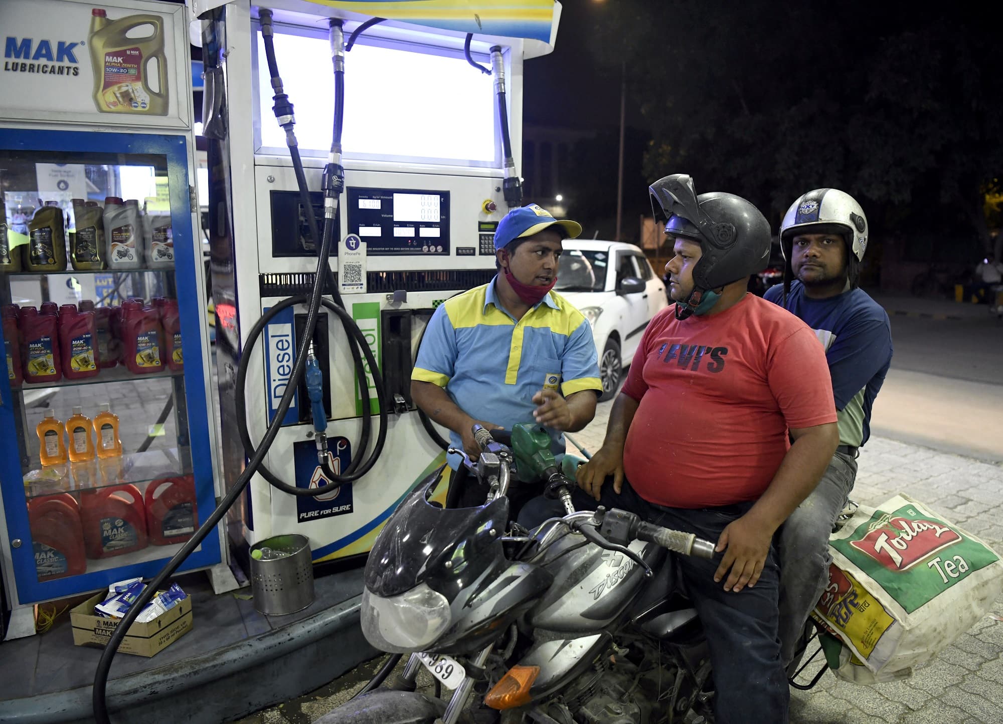 Petrol diesel price cut: Check rates in your city as Centre reduces fuel price