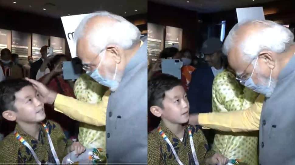 'Waah, ye kahan seekh lia?': PM Modi lauds Japanese kid greeting him in Hindi in Tokyo - WATCH