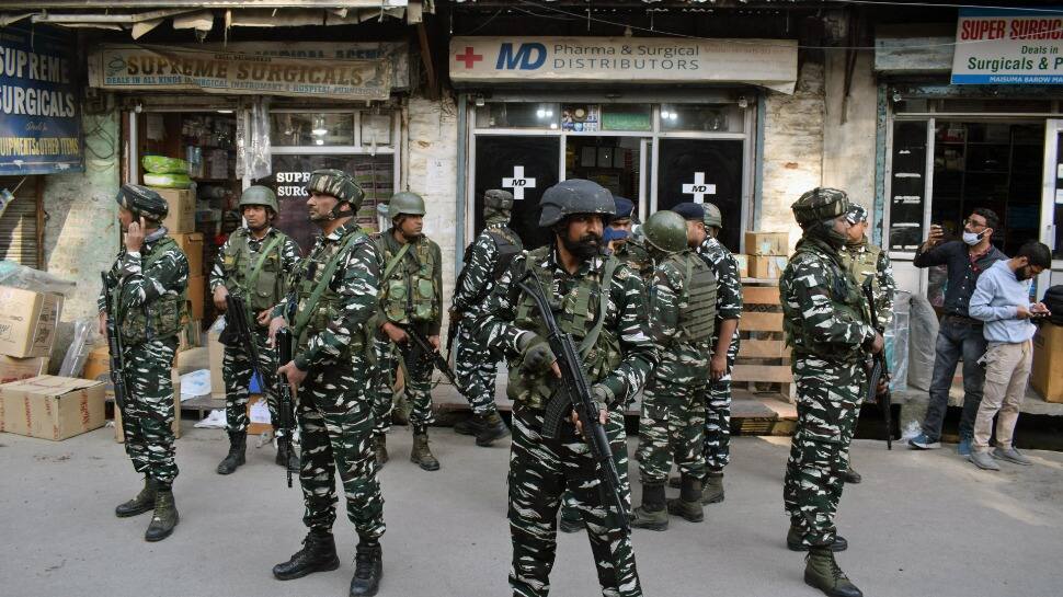 Three LeT terrorists arrested in Jammu and Kashmir&#039;s Baramulla; arms and ammunition recovered