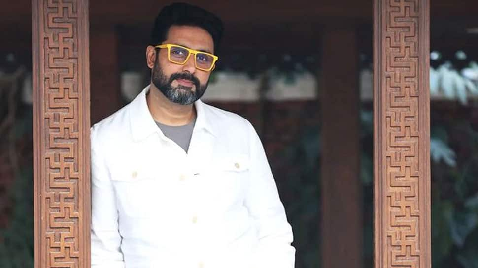 Abhishek Bachchan mourns death of stylist Akbar Shahpurwala who made Big B&#039;s costumes, his first suit&#039;