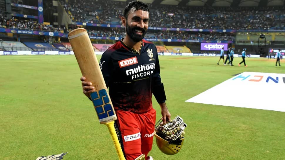 LSG vs RCB IPL 2022 Eliminator: Dinesh Karthik 'indebted' to Royal Challengers Bangalore for THIS reason | Cricket News | Zee News