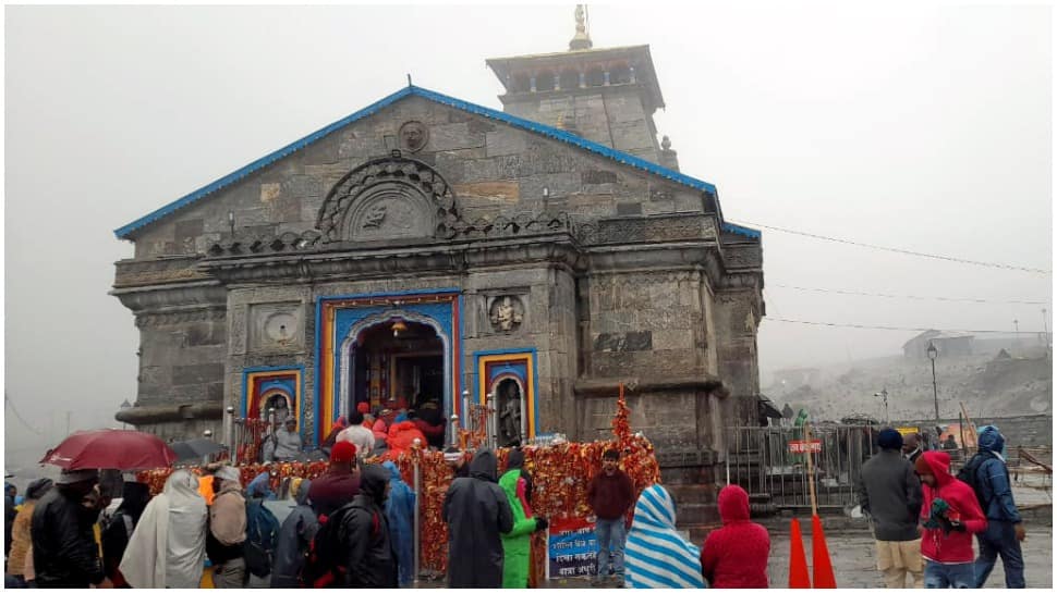 Snowfall, rain halt Chardham Yatra, pilgrims stopped on way to Kedarnath, Yamunotri