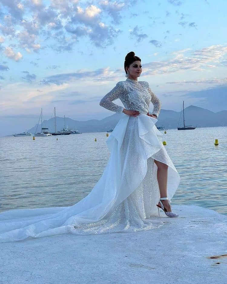 Urvashi Rautela's smashing Cannes outing!