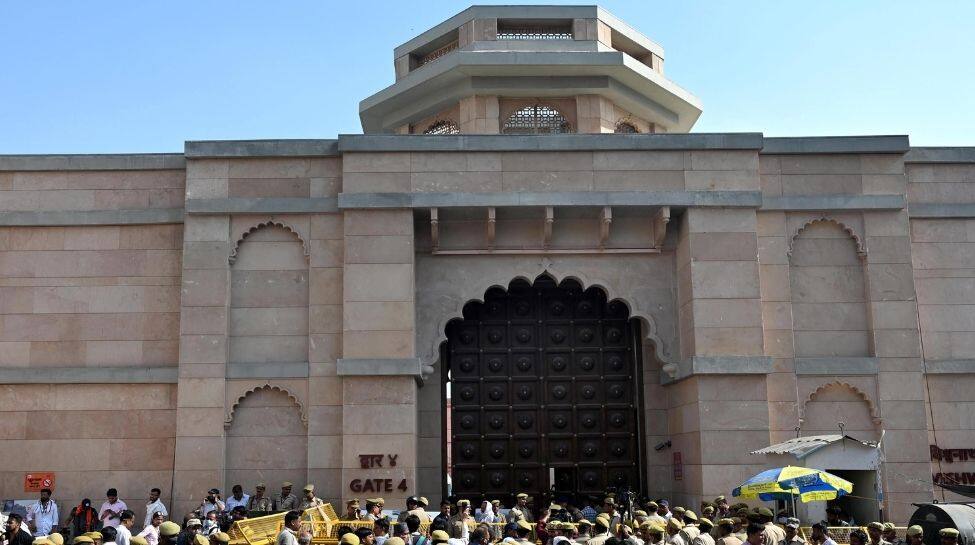 Gyanvapi Masjid case: Varanasi district court adjourns next hearing till May 30