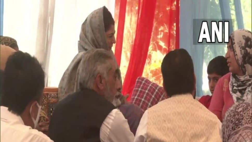 Jammu and Kashmir: Mehbooba Mufti meets family of slain Kashmiri TV actor Amreen Bhat