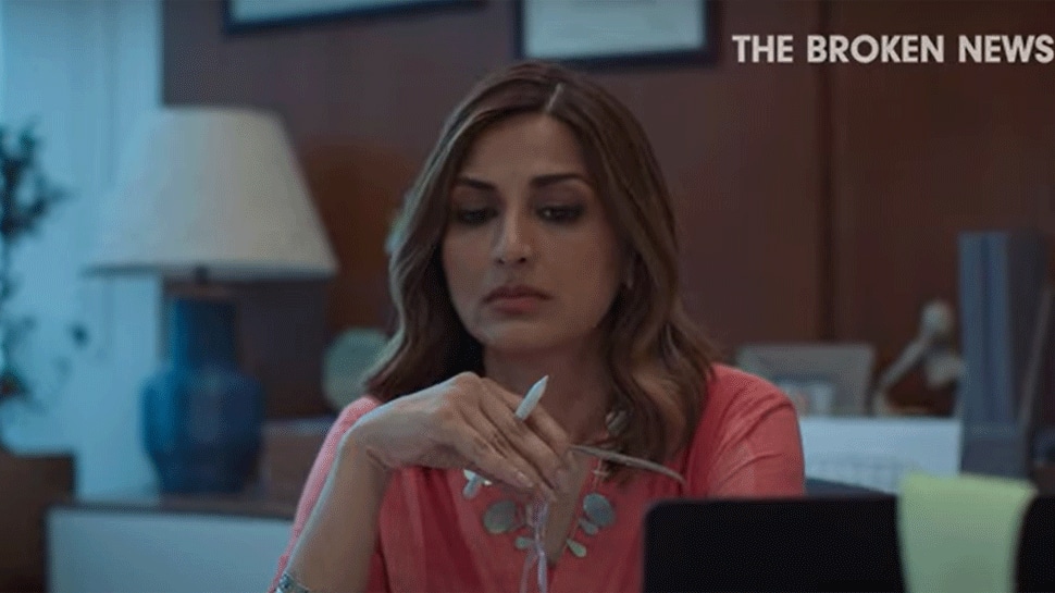 ZEE5's The Broken News trailer out: Sonali Bendre's OTT debut exposes  truth behind 'Breaking News'