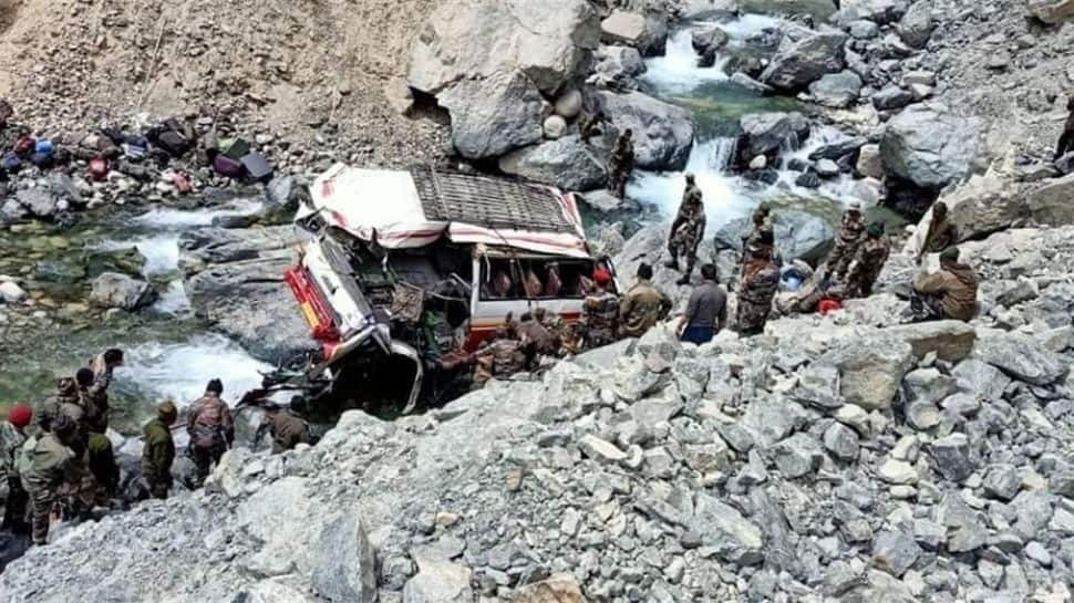 Ladakh accident: PM Modi, President Kovind, West Bengal CM and others condole deaths of 7 soldiers