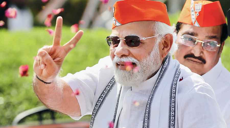 Modi In Rajkot PM Modi In Gujarat: PM Modi inaugurated hospital in Rajkot | Zee News