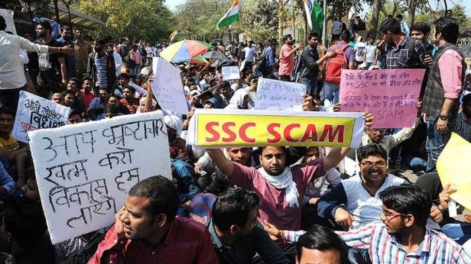 Left agitation on SSC Rip-off, Mamata’s police drags protesters into police van