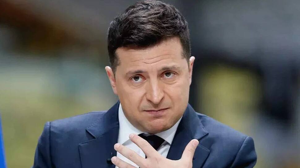 Ukraine gets missiles, howitzers as Zelensky expects good news on arms