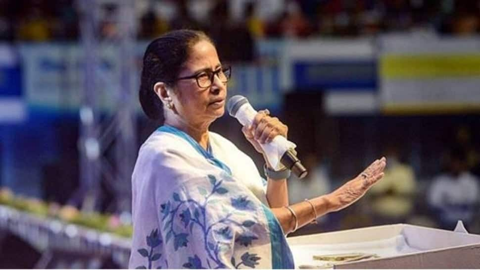 &#039;I brought a saucepan from kitchen and took a bath using it like a mug&#039;: Mamata Banerjee