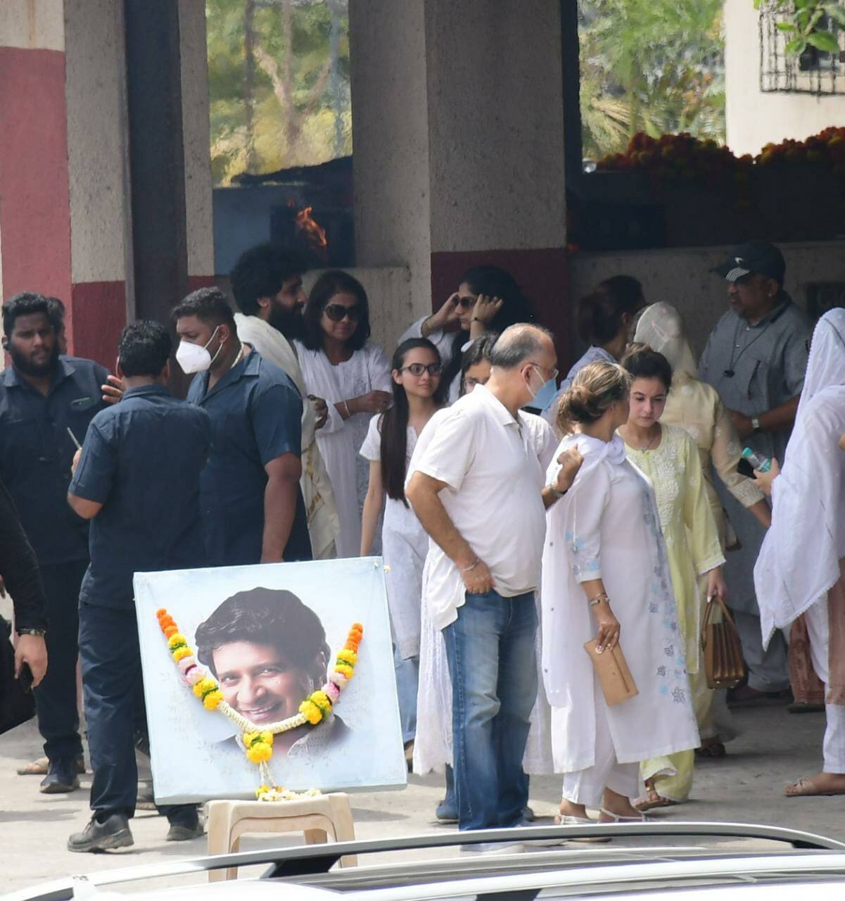 Singer KK's last rites in Mumbai