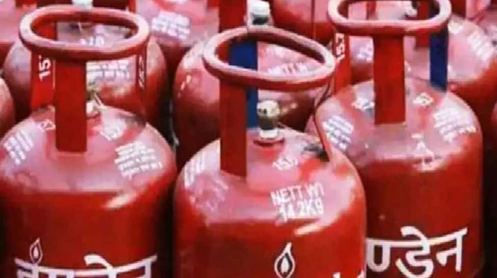 No LPG subsidy to households, Rs 200 LPG dole limited to Ujjwala beneficiaries