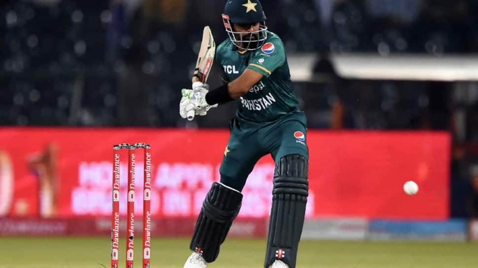 Babar Azam responds to Dinesh Karthik’s call, wants to achieve THIS big feat