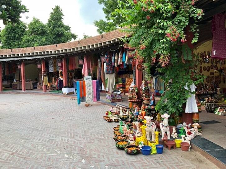 Dilli Haat – Handicraft Hub