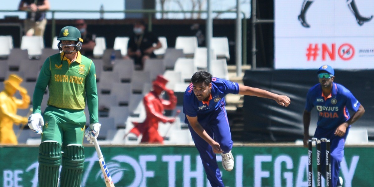 Quinton de Kock vs Bhuvneshwar Kumar