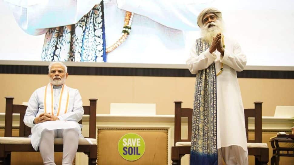 New Delhi resounds with Sadhguru’s call to Save Soil