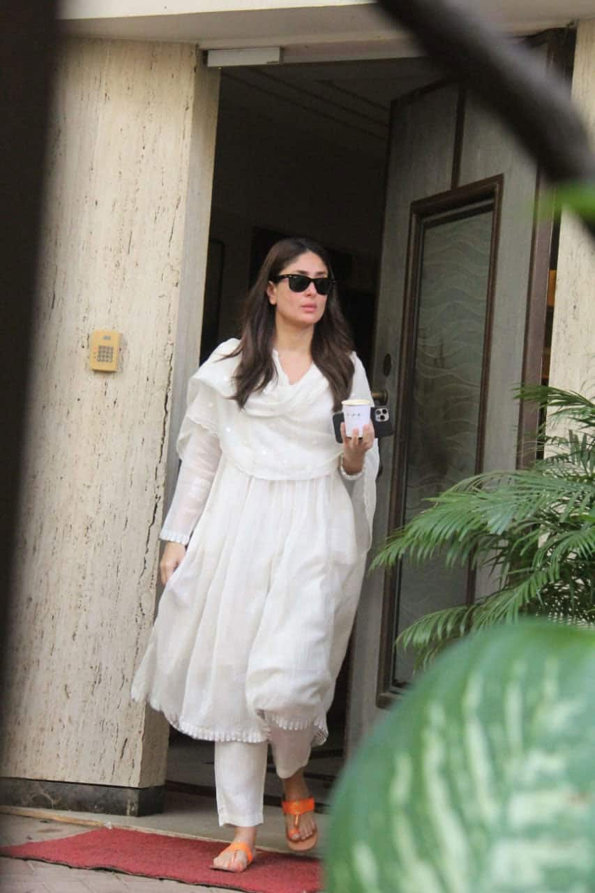 Kareena Kapoor Khan looks absolute Royal in this white desi avatar!