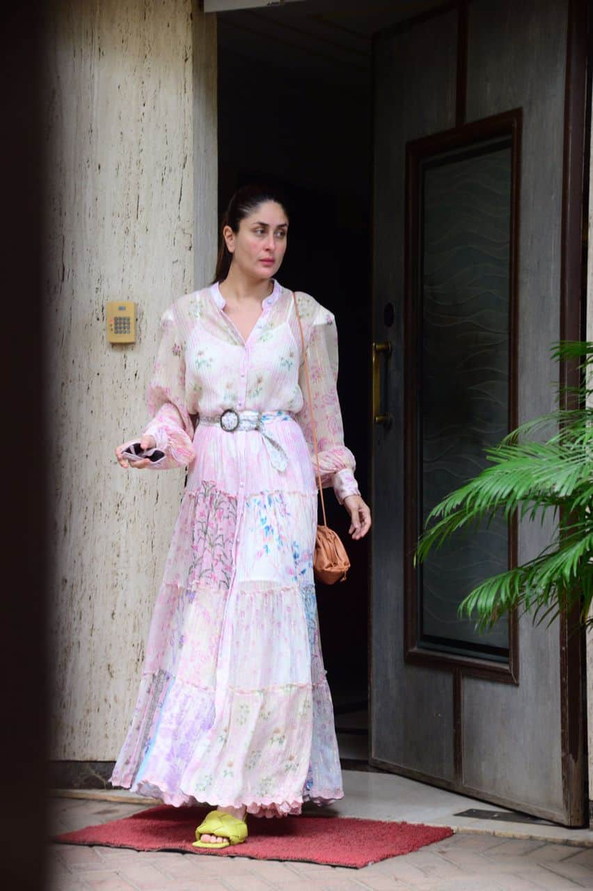 Kareena wears no make up for the outing